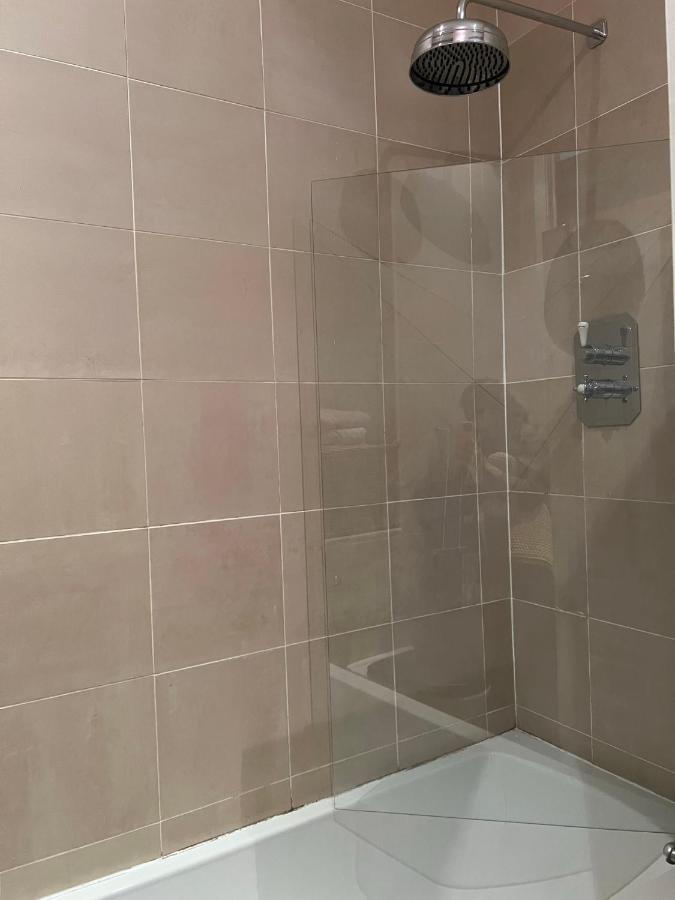 Common View Apartment Лондон Екстериор снимка